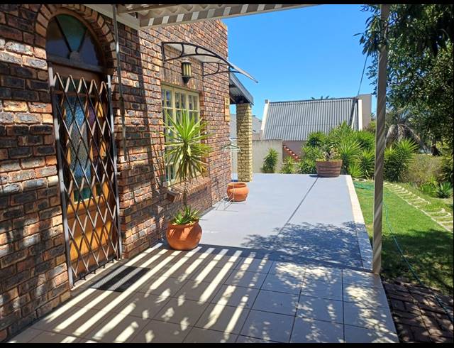 3 BEDROOM HOUSE FOR SALE IN MIDDEDORP